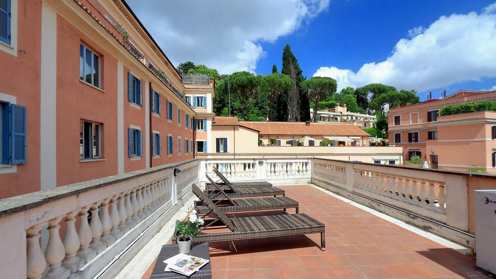 Apartment Piazzetta Margutta - My Extra Home Rome